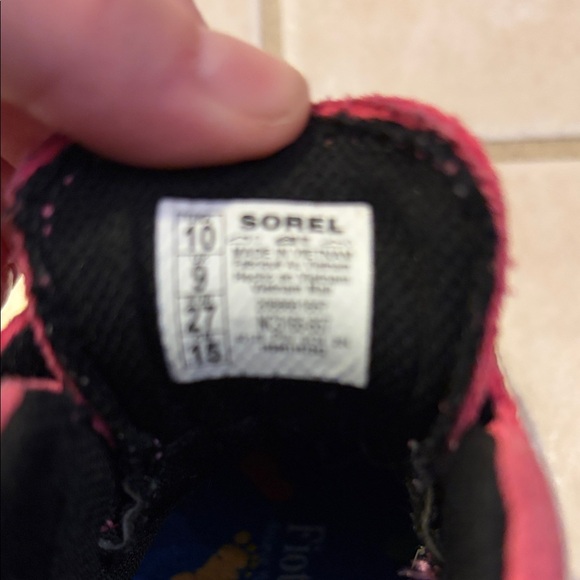 Sorel Kids' Vibrant Pink and Black Sneakers - Picture 8 of 9